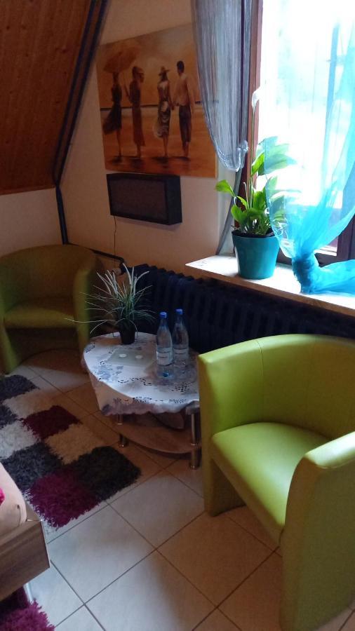 Monteurwohnung Aroba Fehrenbach Esterno foto