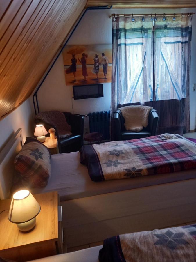 Monteurwohnung Aroba Fehrenbach Esterno foto